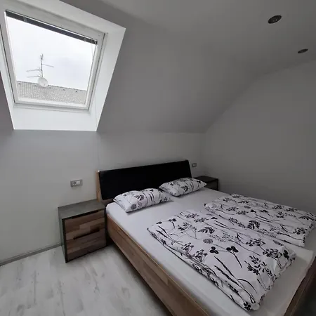 Comfortable 4 4 Full Family *