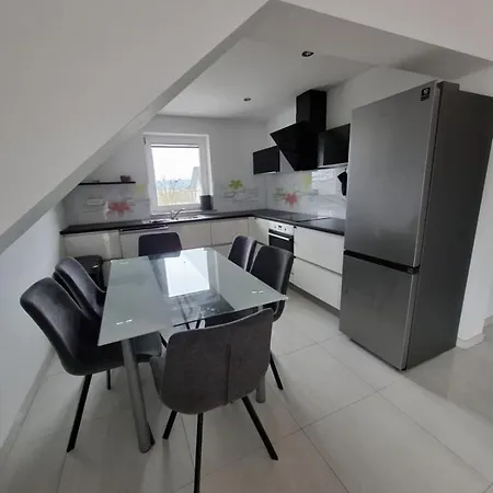 Comfortable 4 4 Full Family Tržič