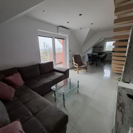 Comfortable 4 4 Full Family