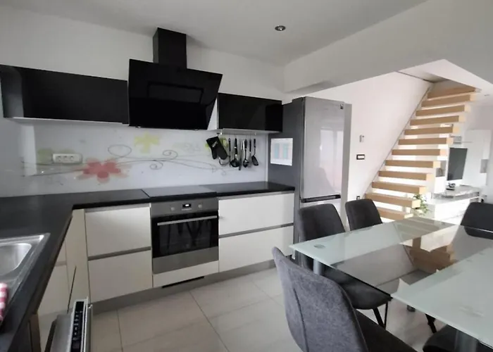 Appartamento Comfortable 4 4 Full Family Tržič