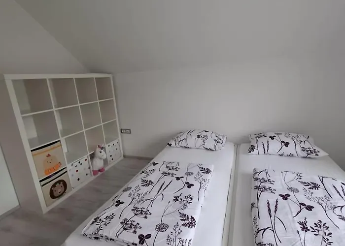 Comfortable 4 4 Full Family