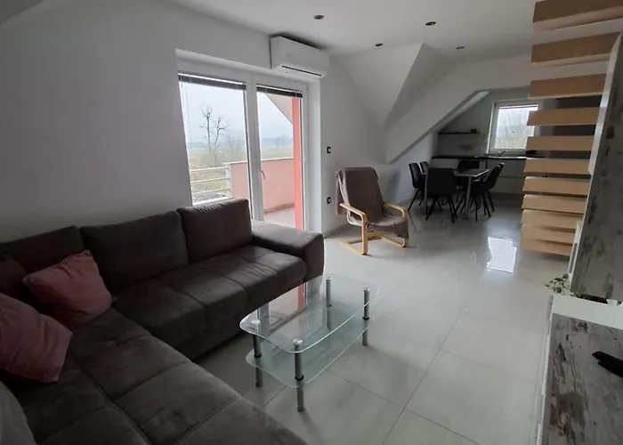 Comfortable 4 4 Full Family